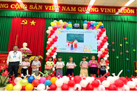 CĐCS Trung tâm Y tế Long Thành tổ chức Lễ tuyên dương  con viên chức, người lao động Trung tâm Y tế  “Học giỏi, sống tốt” năm 2025