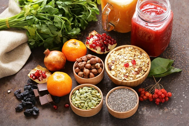 4 lưu ý về chế độ ăn của người cao tuổi trong mùa nắng nóng- Ảnh 3.
